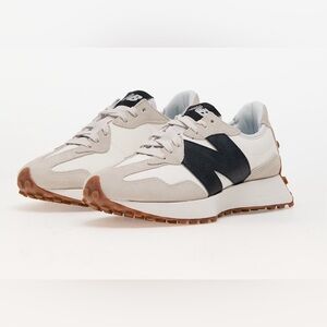 New Balance 327 Sneakers